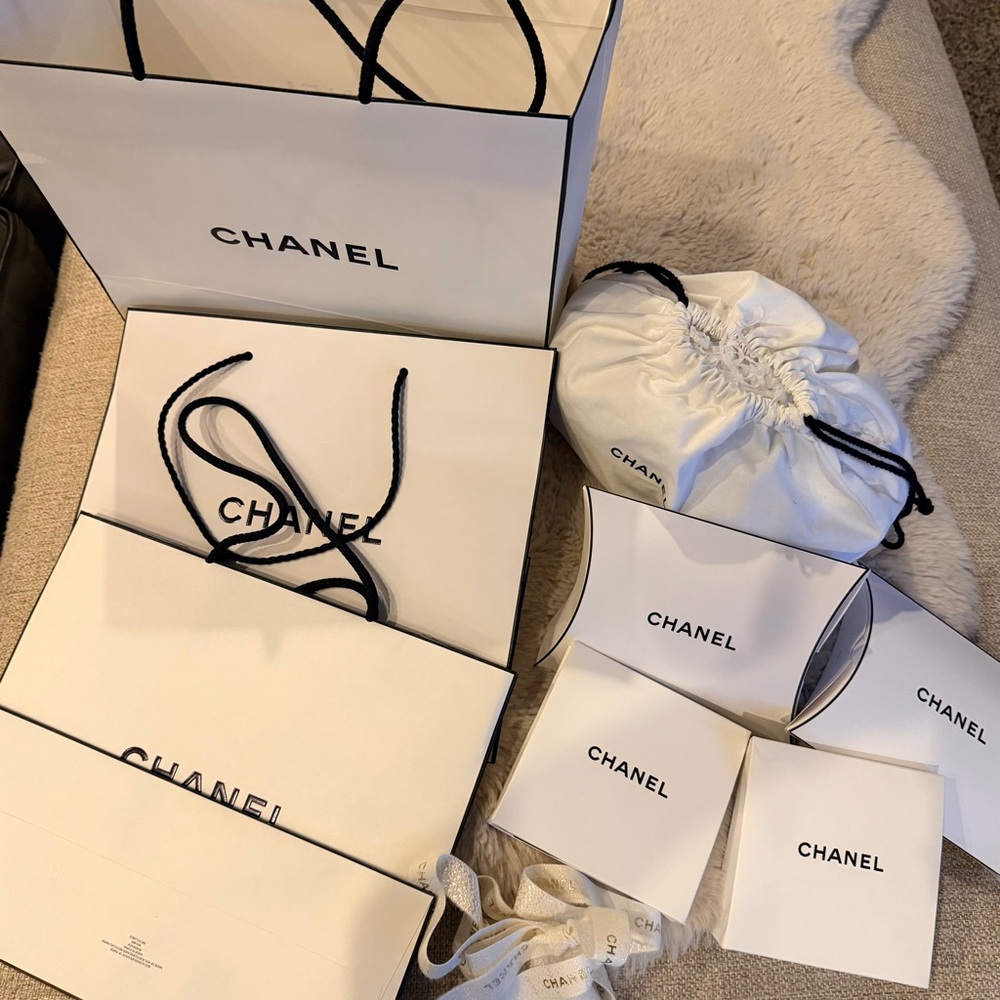 Chanel Packaging - image 1